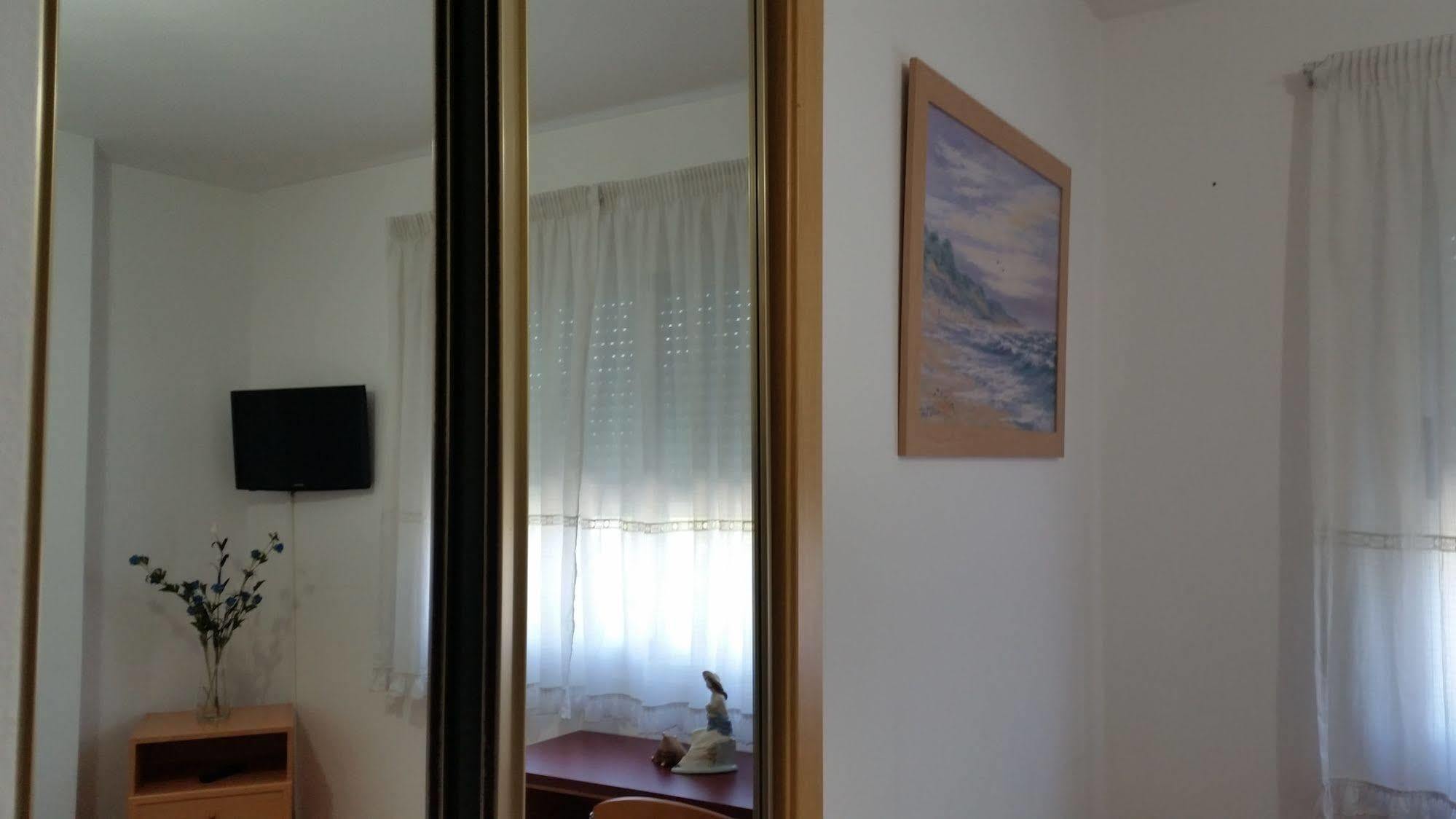 Hostal Lucus Луго Екстер'єр фото