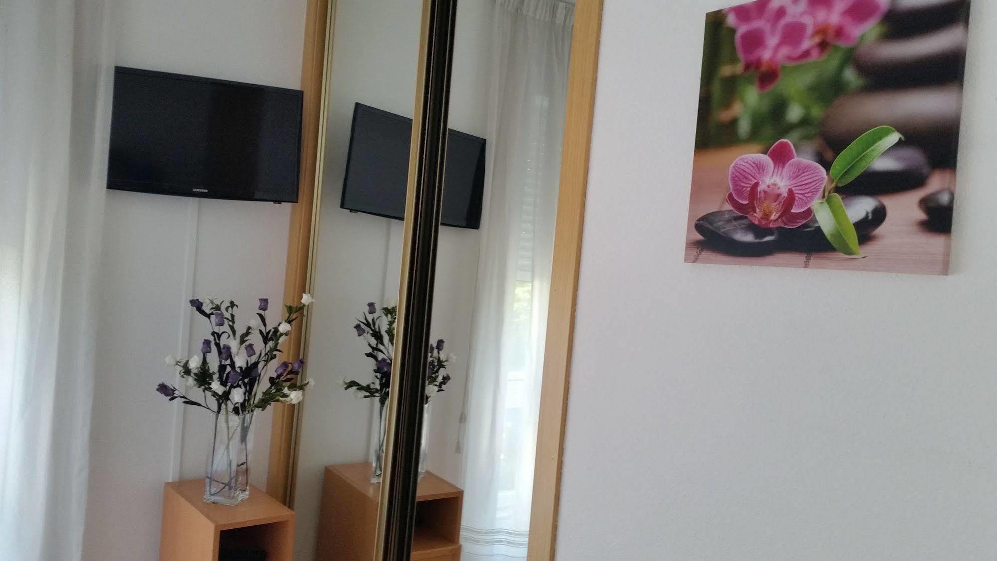 Hostal Lucus Луго Екстер'єр фото